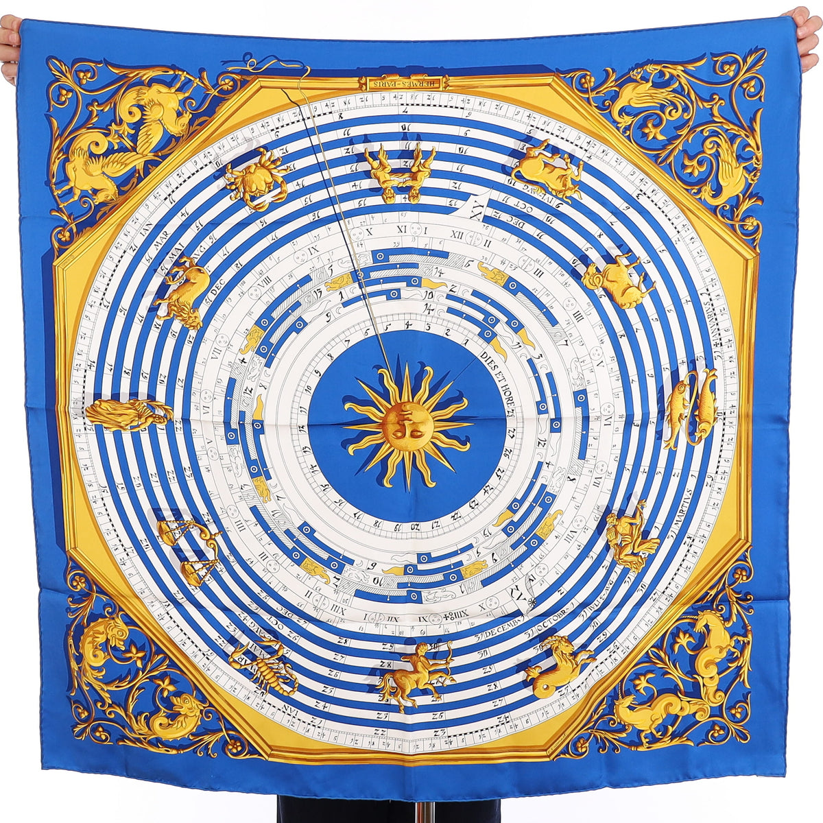 Pristine Boxed Hermès Dies et Hore Silk Scarf