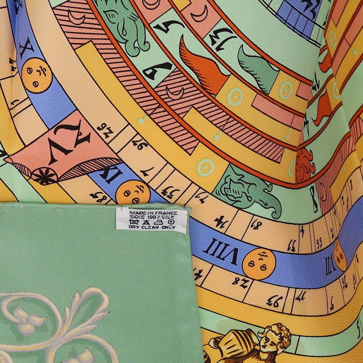 Brand New Boxed Hermès Dies et Hore Silk Scarf
