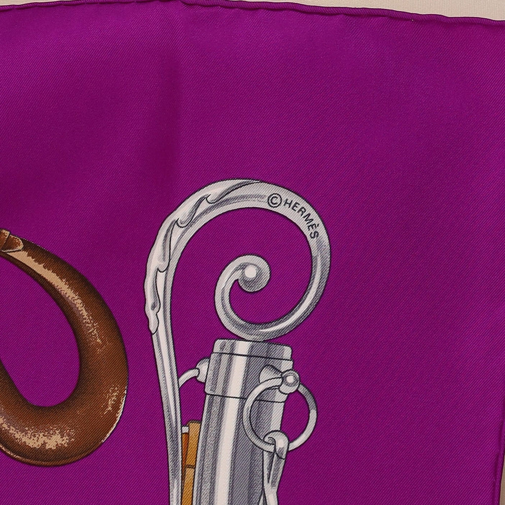 Brand New Boxed Hermès Attelage en Arbalète Silk Scarf