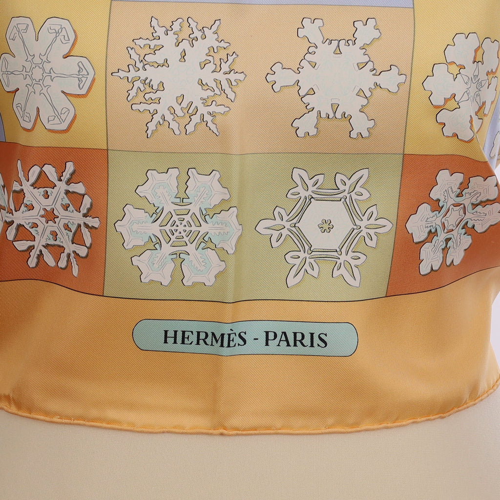 Brand New Boxed Hermès Feùx de L'hiver Silk Scarf
