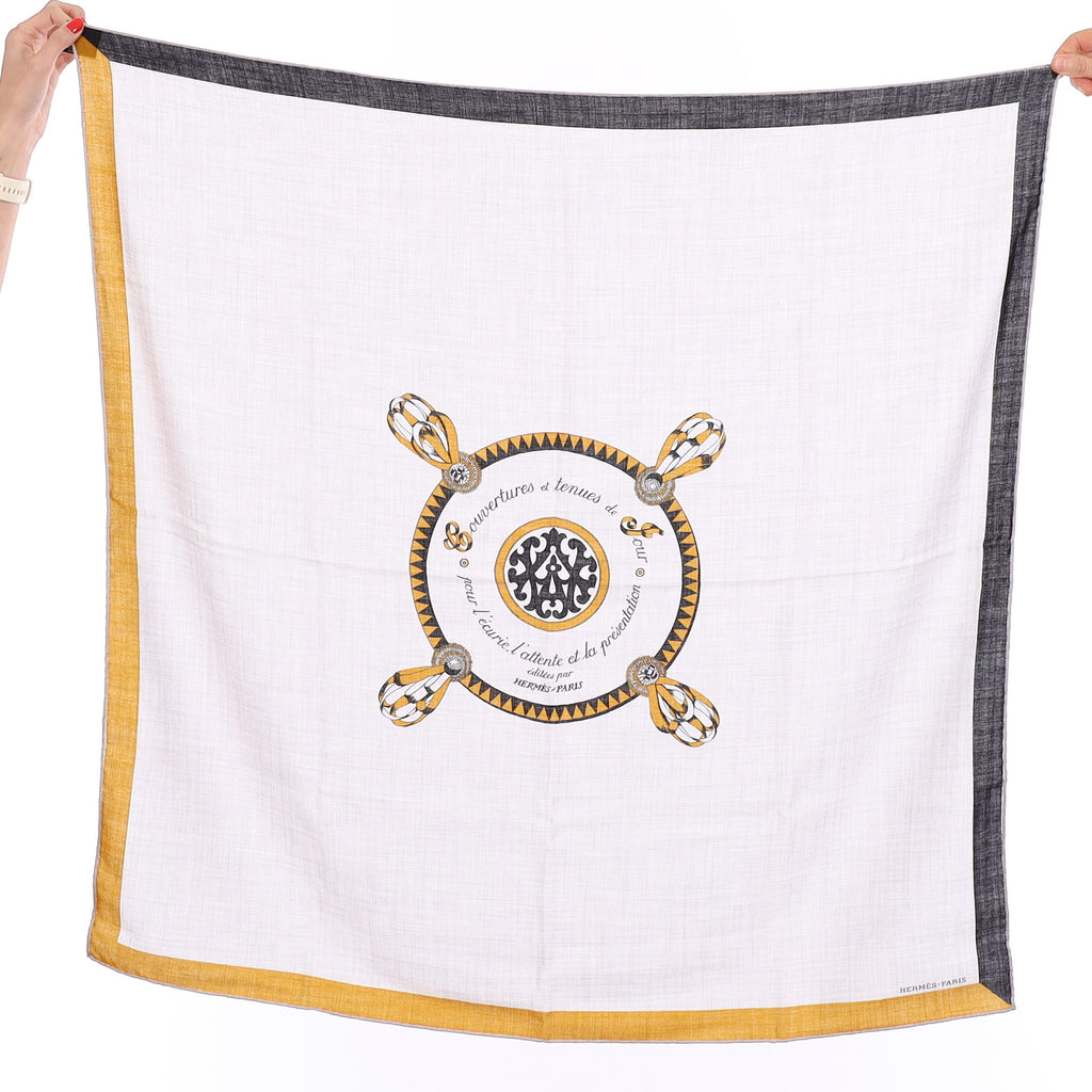 Brand New Boxed Hermès Couvertures et Tenues de Jour Pour L'écurie L'attente et la Présentation Cashmere Blend Scarf