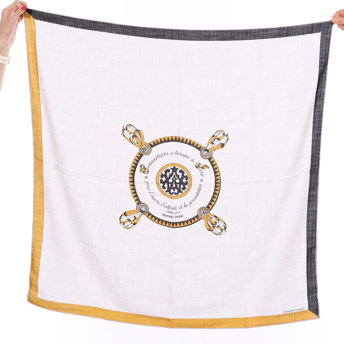 Brand New Boxed Hermès Couvertures et Tenues de Jour Pour L'écurie L'attente et la Présentation Cashmere Blend Scarf