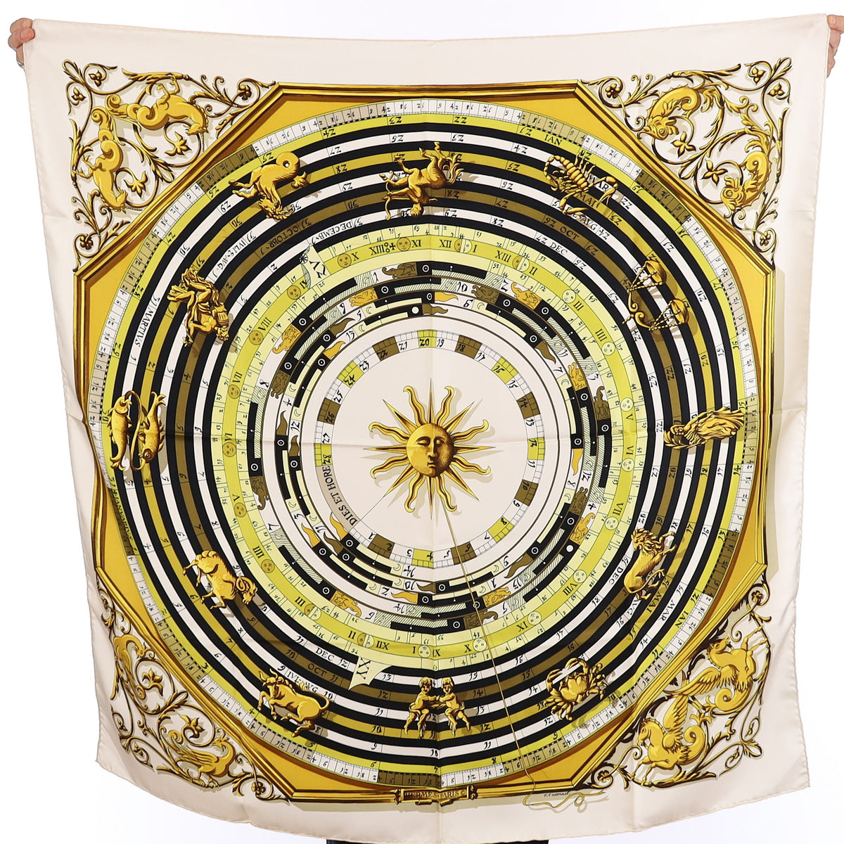 Pristine Boxed Hermès Dies et Hore Silk Scarf
