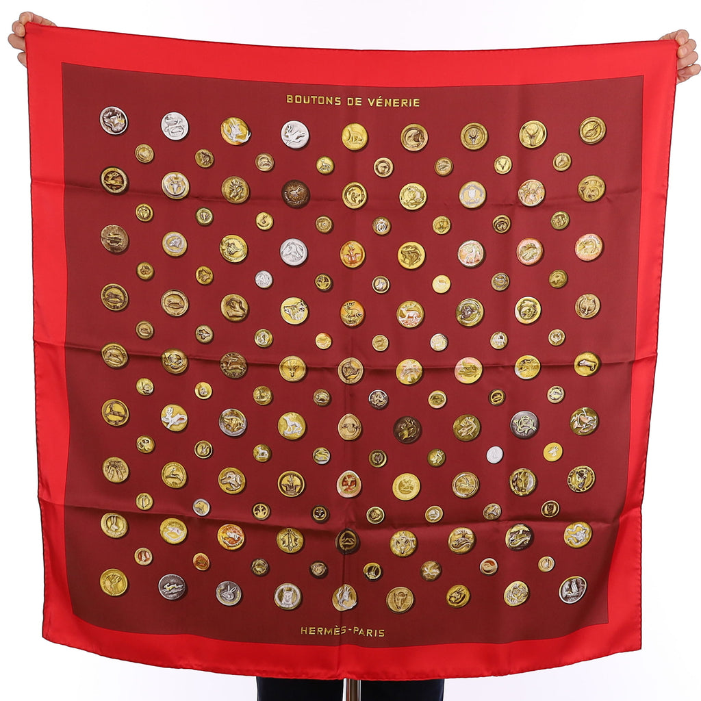 Brand New Boxed Hermès Boutons de Vénerie Silk Scarf