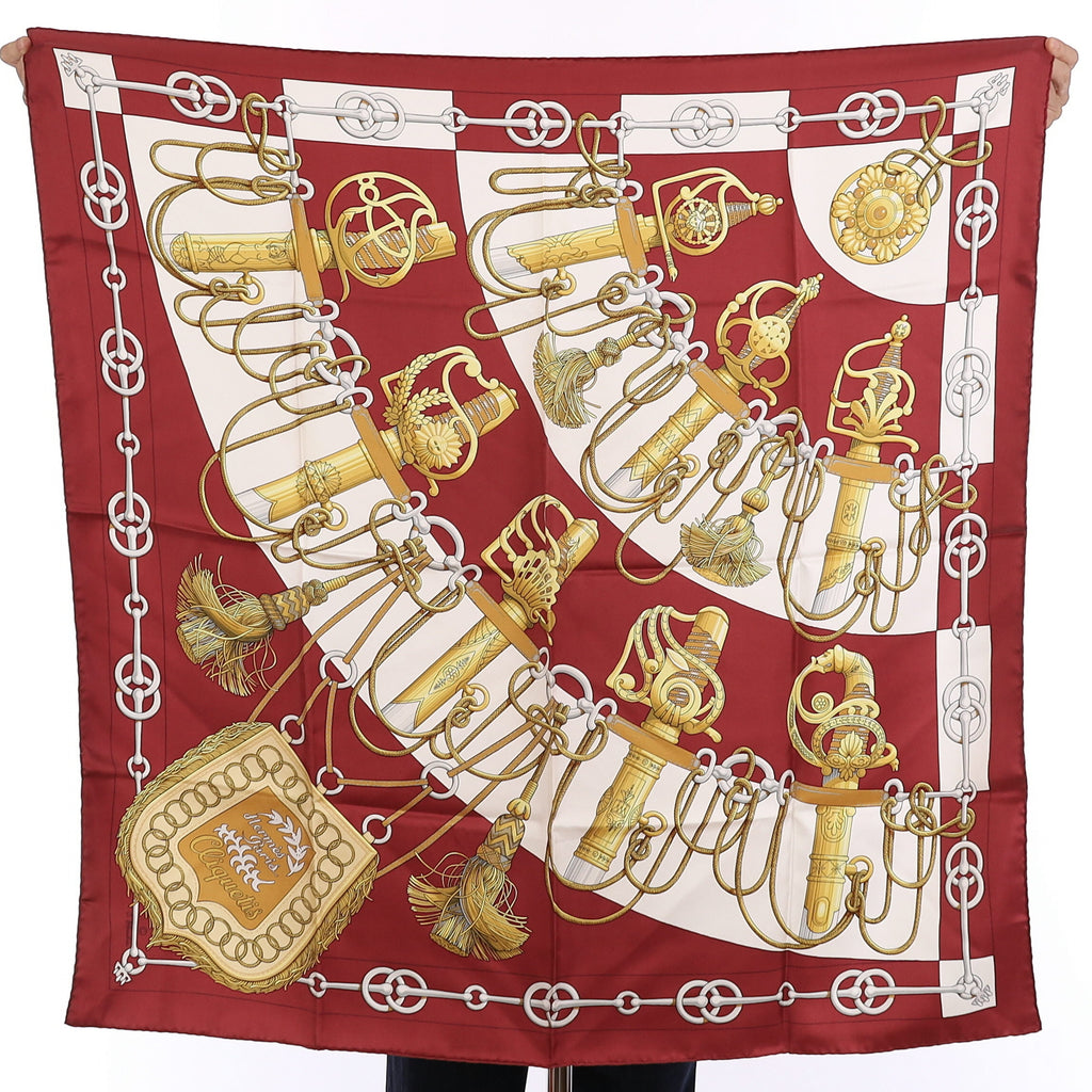 Brand New Boxed Hermès Cliquetis Silk Scarf