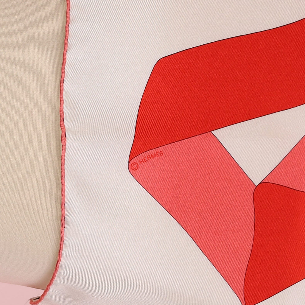 Pristine Boxed Hermès En Duo Silk Scarf