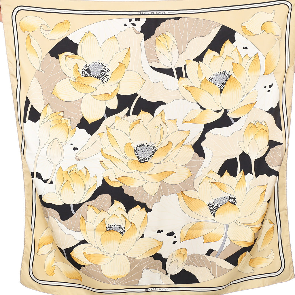 Hermès Fleurs de Lotus Silk Scarf