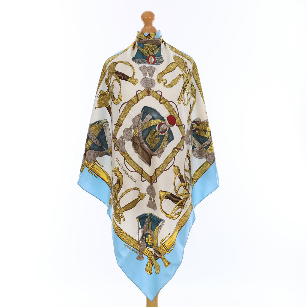 Pristine Boxed Hermès Grand Uniforme Silk Scarf