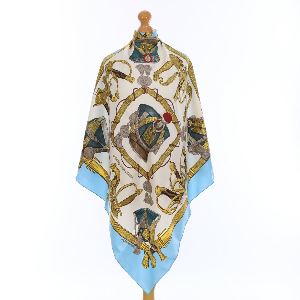 Pristine Boxed Hermès Grand Uniforme Silk Scarf