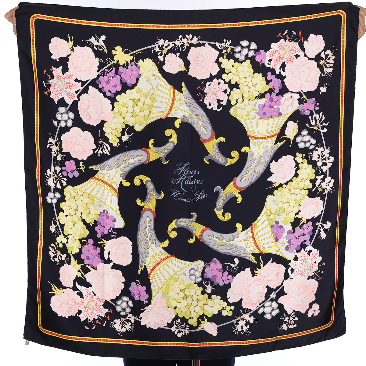 Hermès Fleurs Et Raisins Silk Scarf