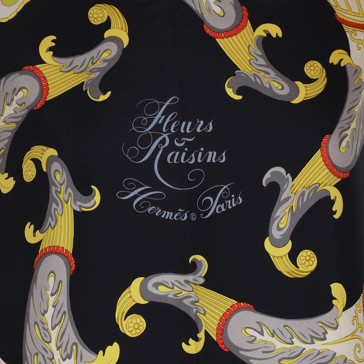 Hermès Fleurs Et Raisins Silk Scarf