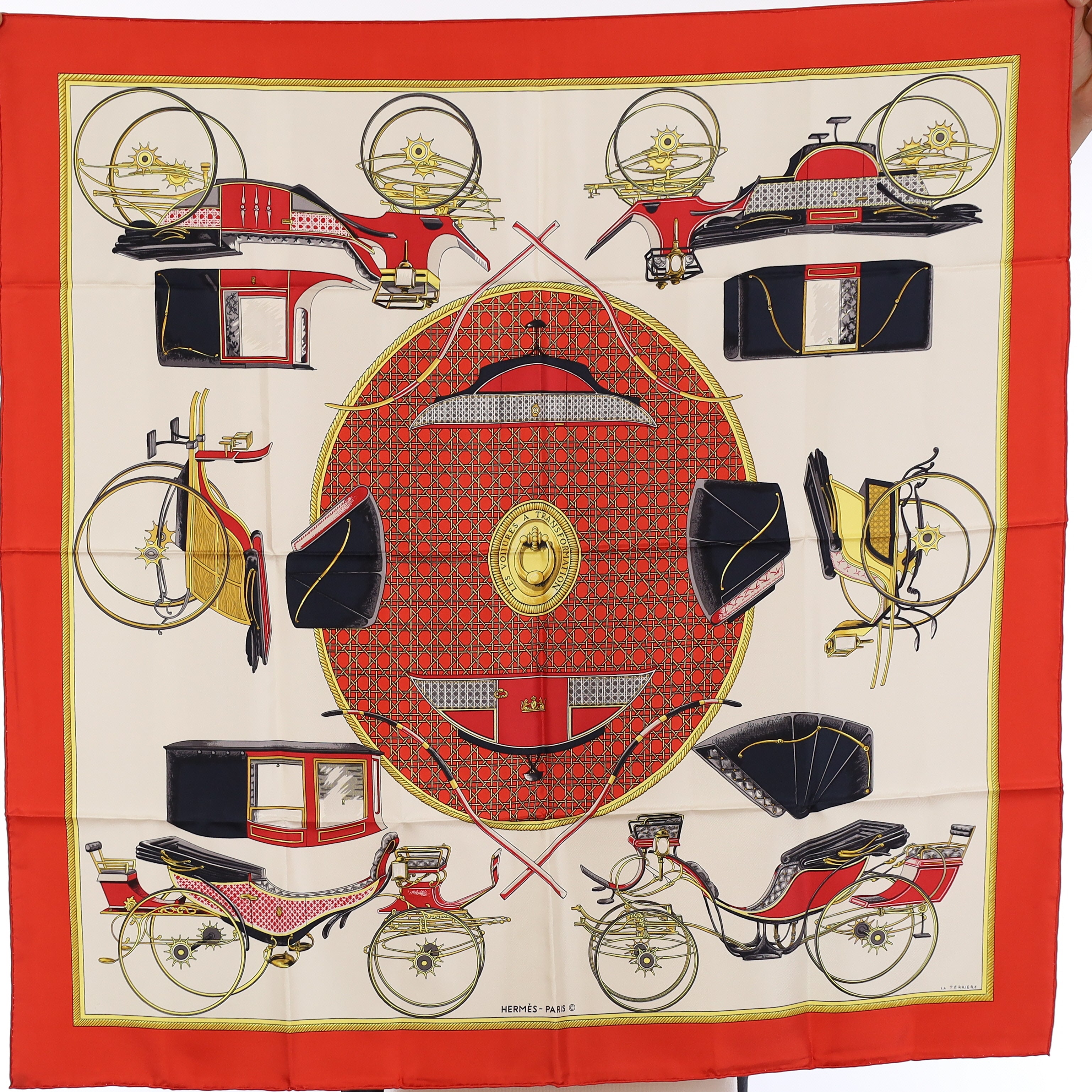 Pristine Boxed Hermès Les Voitures a Transformation Silk Scarf
