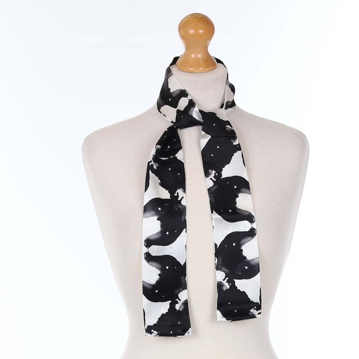 Black & White Poultry Print Silk Twilly