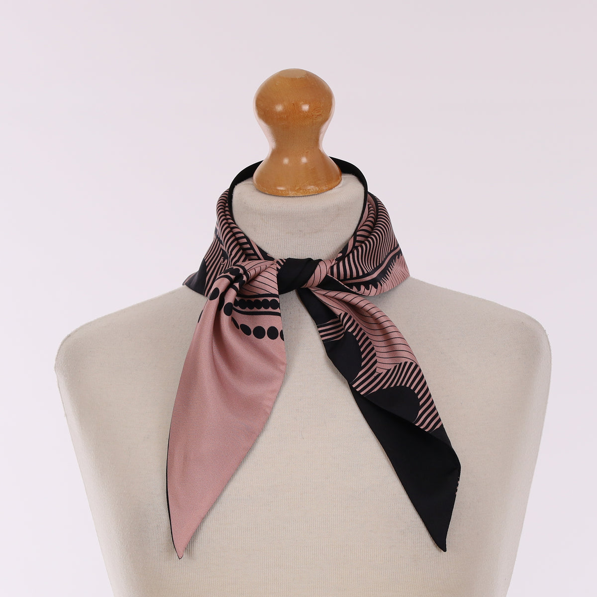 Brand New Smythson Dusky Pink Traingle Silk Scarf