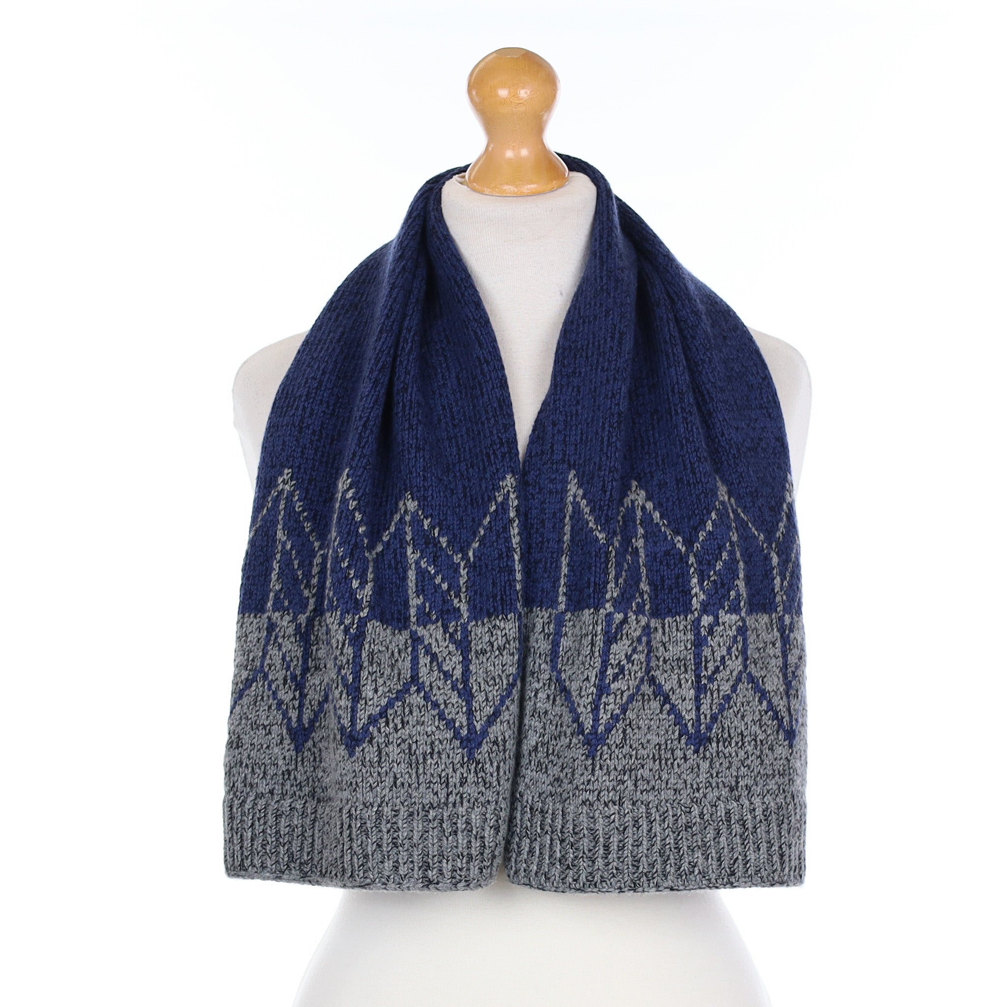 Pristine Hermès Wool and Cashmere Blend Knitted Scarf