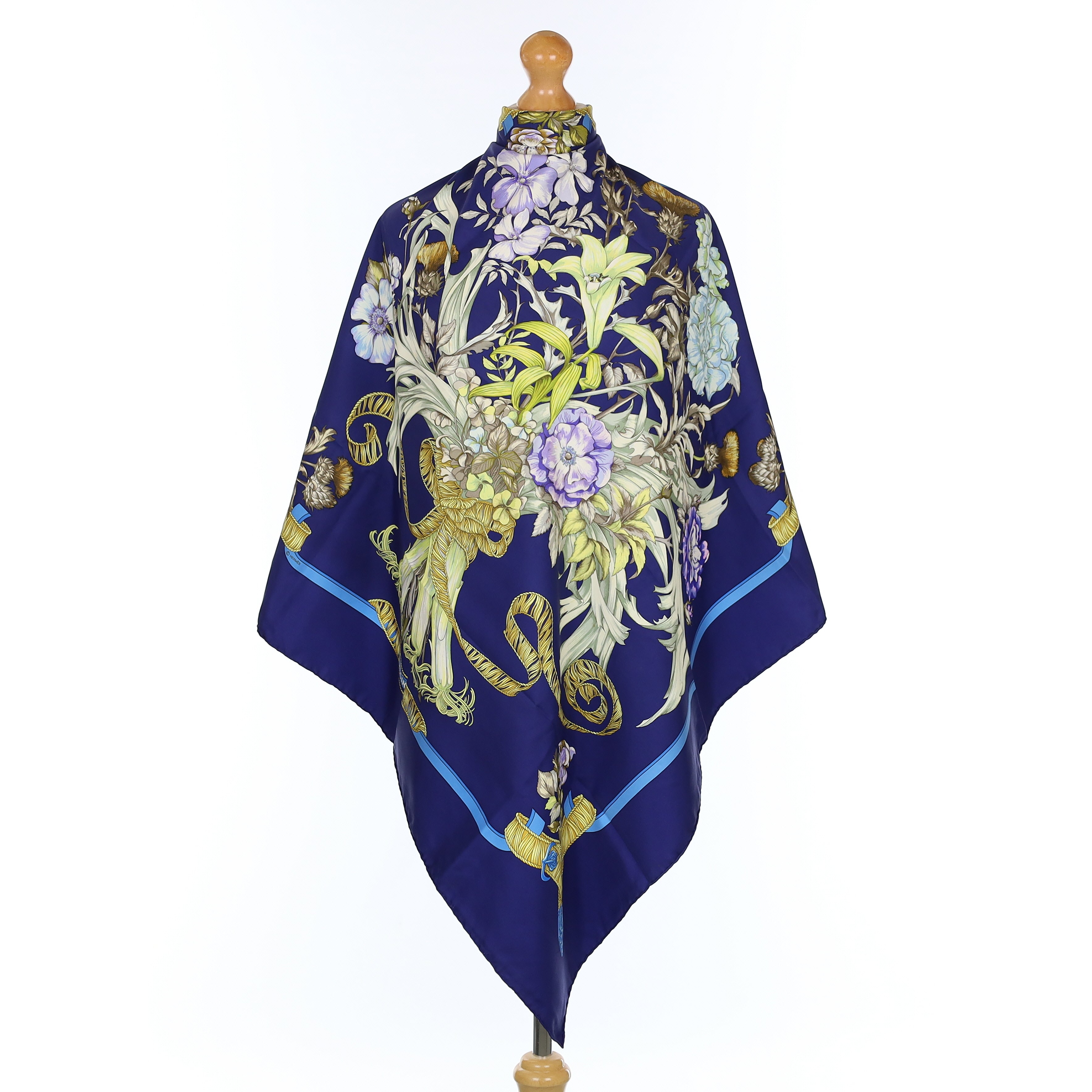 Hermès Regina Silk Scarf
