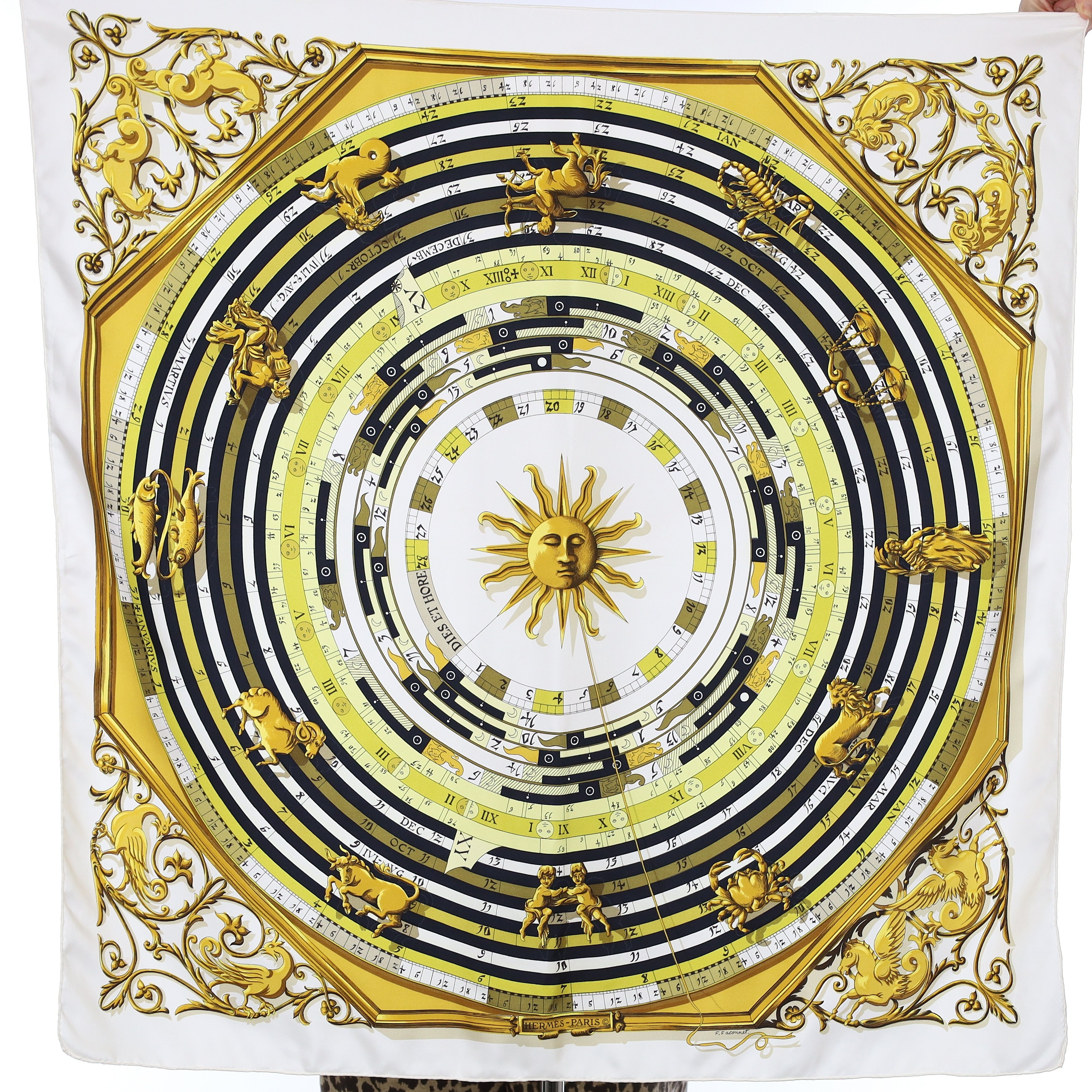 Hermès Dies et Hore Silk Scarf