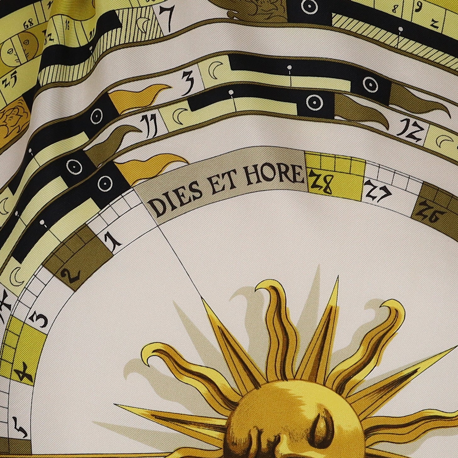 Hermès Dies et Hore Silk Scarf