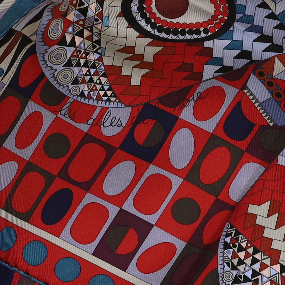 Brand New Boxed Hermès Les ailes de la soie Silk Scarf