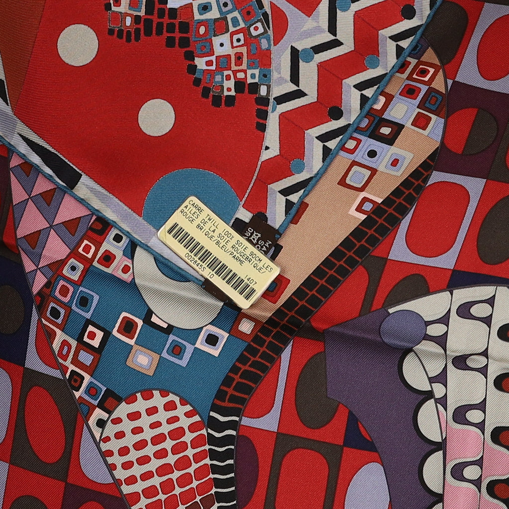 Brand New Boxed Hermès Les ailes de la soie Silk Scarf