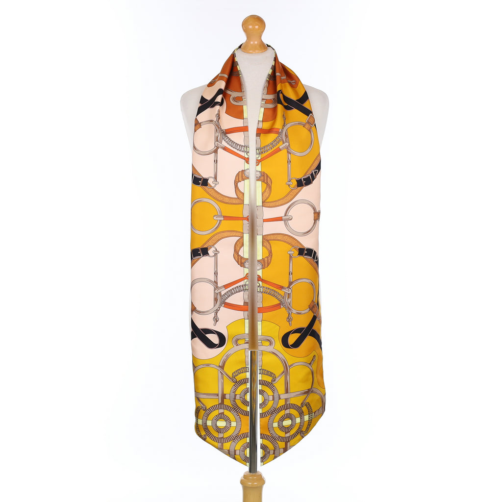 Brand New Boxed Hermès Eperon d’Or Silk Maxi Twilly