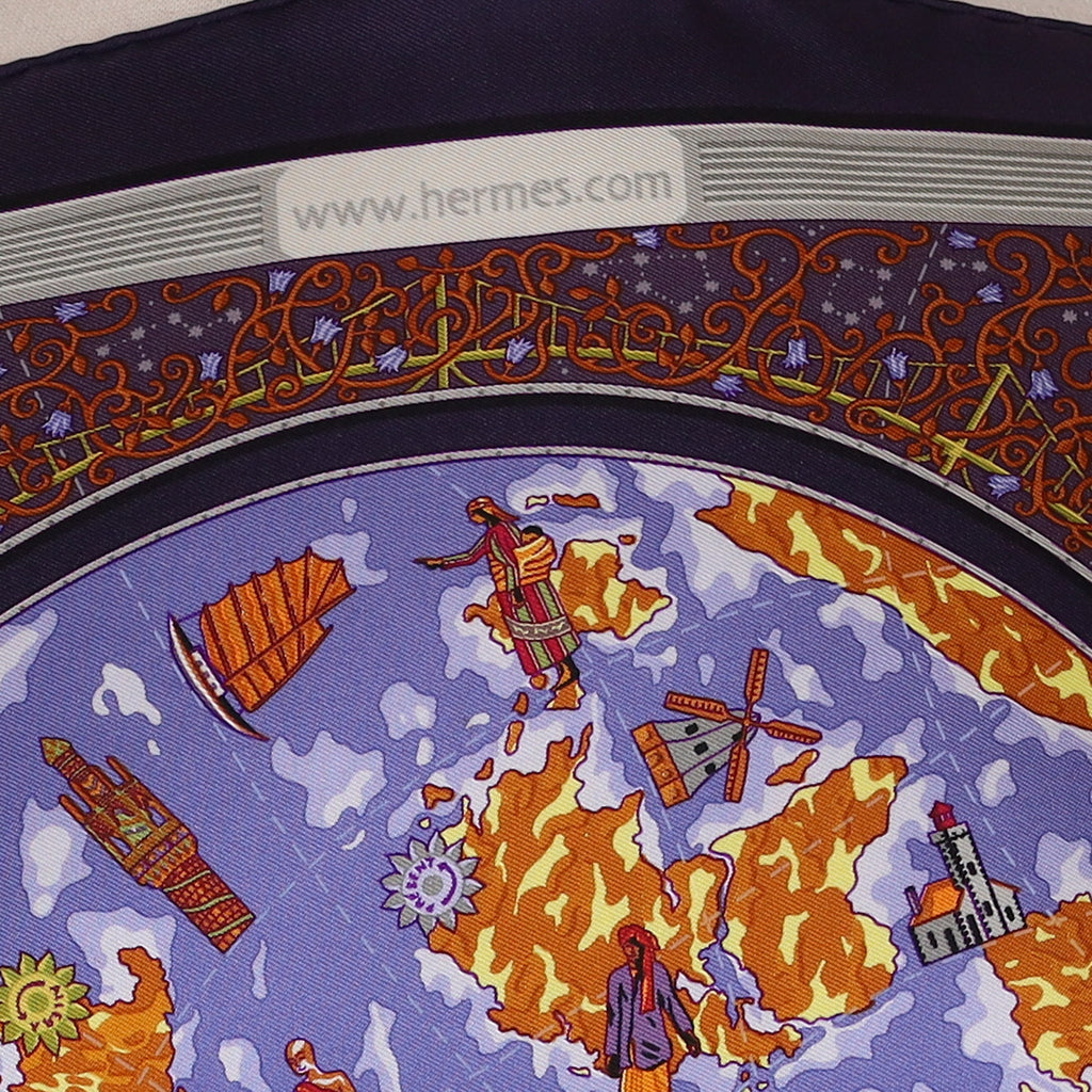 Brand New Hermès 42 Vintage Silk Scarf