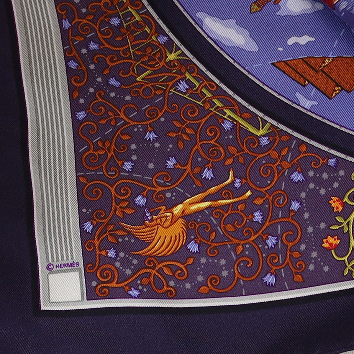 Brand New Hermès 42 Vintage Silk Scarf