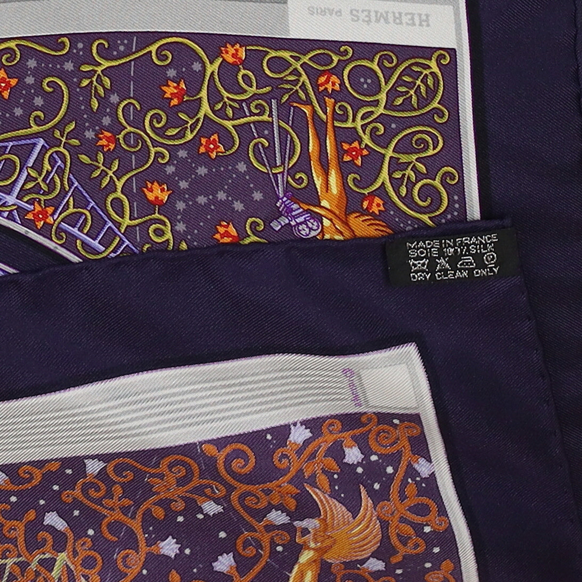 Brand New Hermès 42 Vintage Silk Scarf