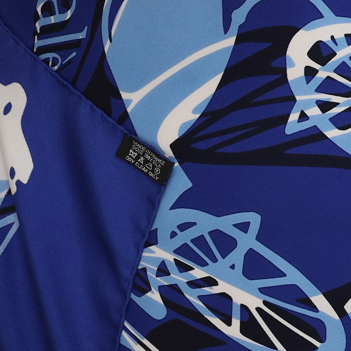 Hermès 42 Calèche Élastique Vintage Silk Scarf Quite Rare