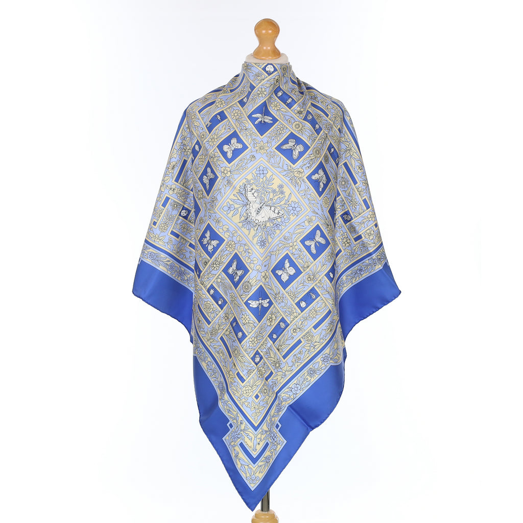 Pristine Boxed Hermès Joyaux L'été Silk Scarf