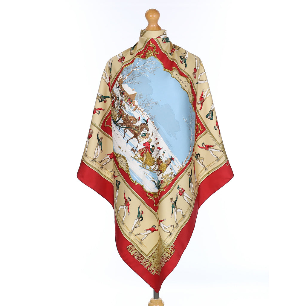 Pristine Hermès Les Plaisirs du Froid Silk Scarf
