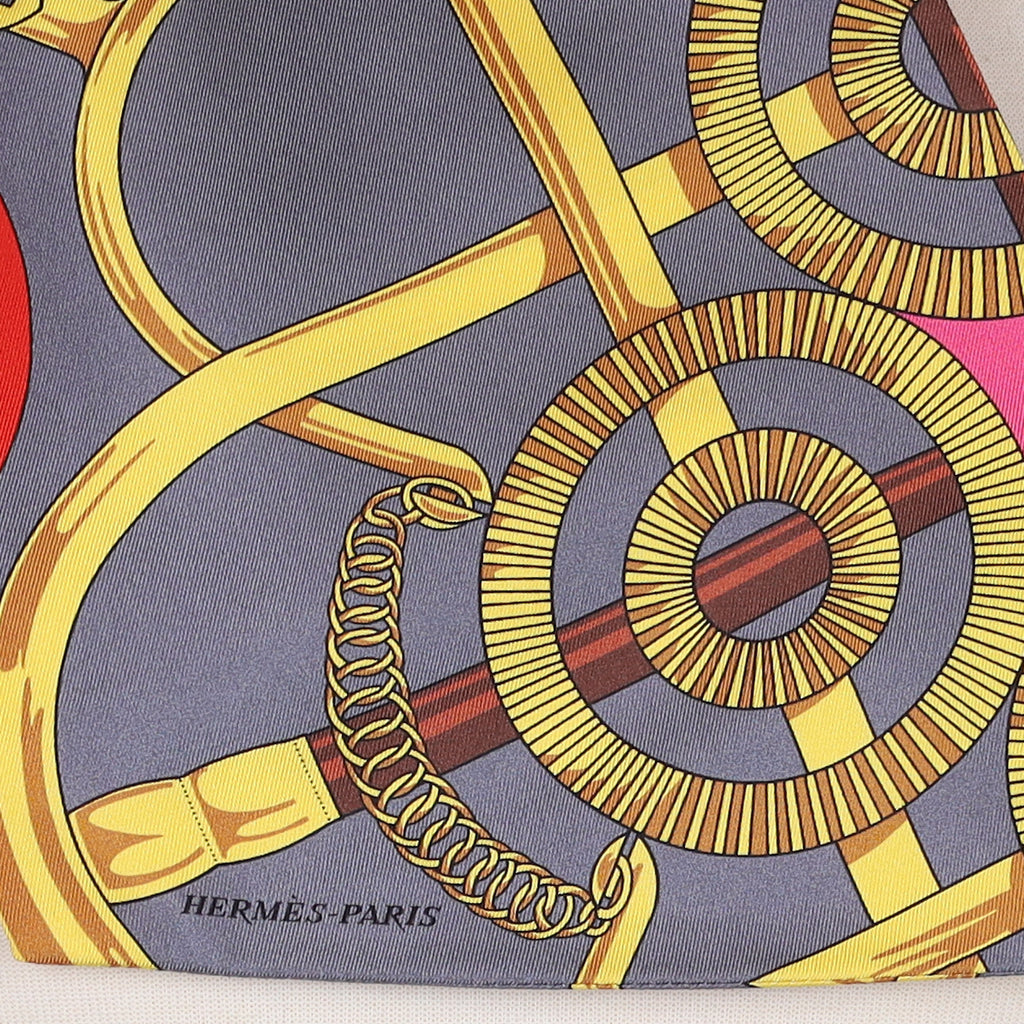 Pristine Boxed Éperon D’Or Hermès Maxi Twilly Scarf