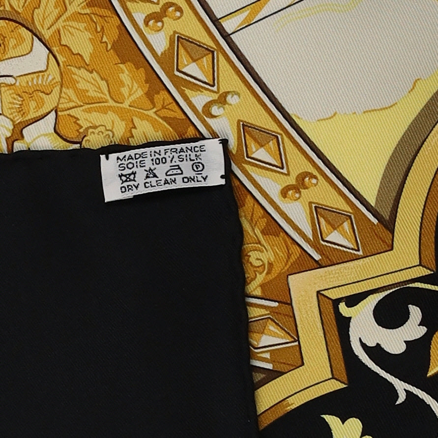 Pristine Boxed Hermès La Vie à Cheval Silk Scarf
