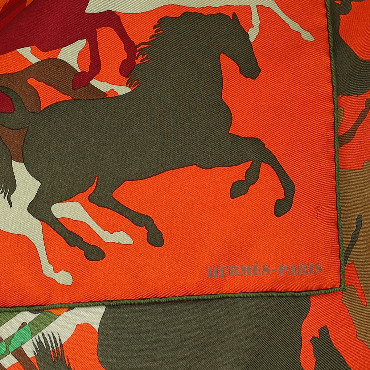 Hermès Ex-Libris en Camouflage Silk Scarf