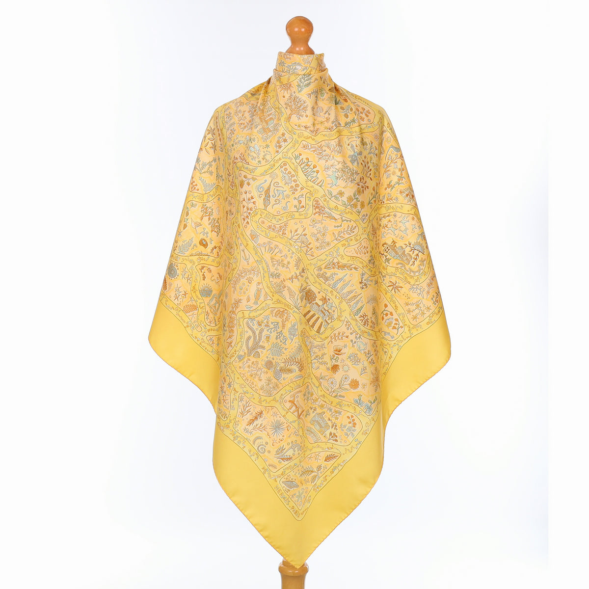 Pristine Hermès Chemins de Garrigue Silk Scarf