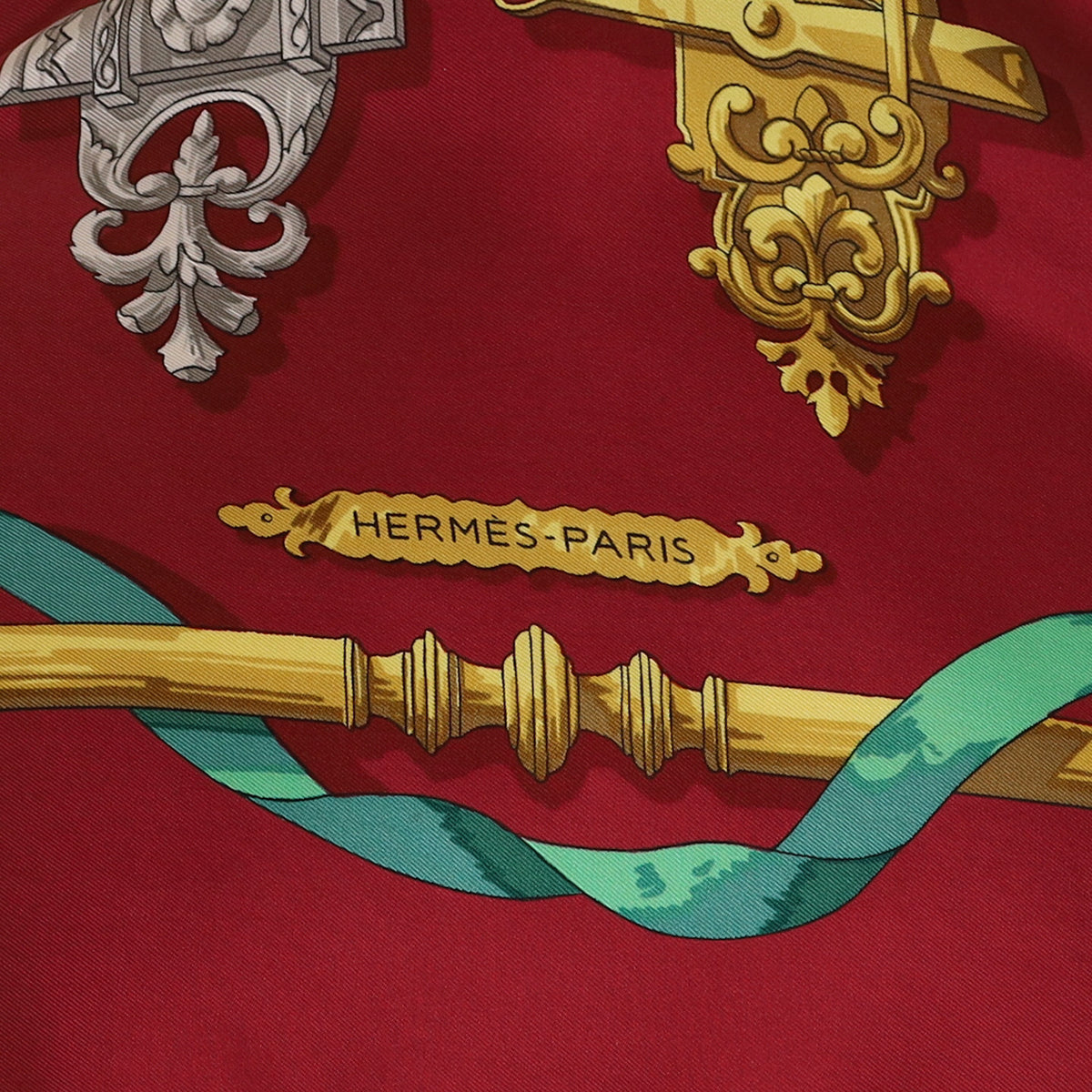 Pristine Hermès Ferronnerie Vintage Silk Scarf