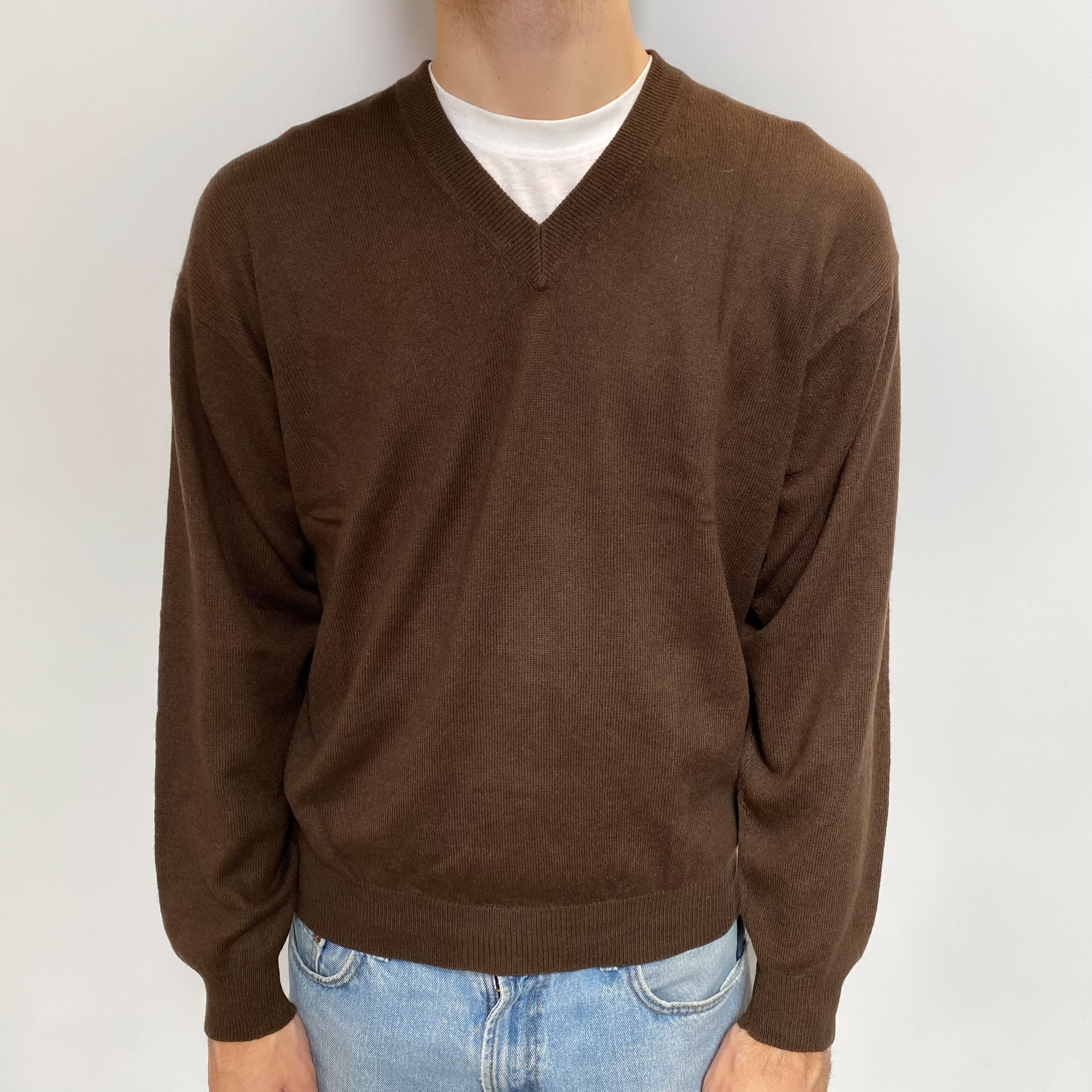 Men's Chocolate Brown Cashmere V Neck Jumper Large