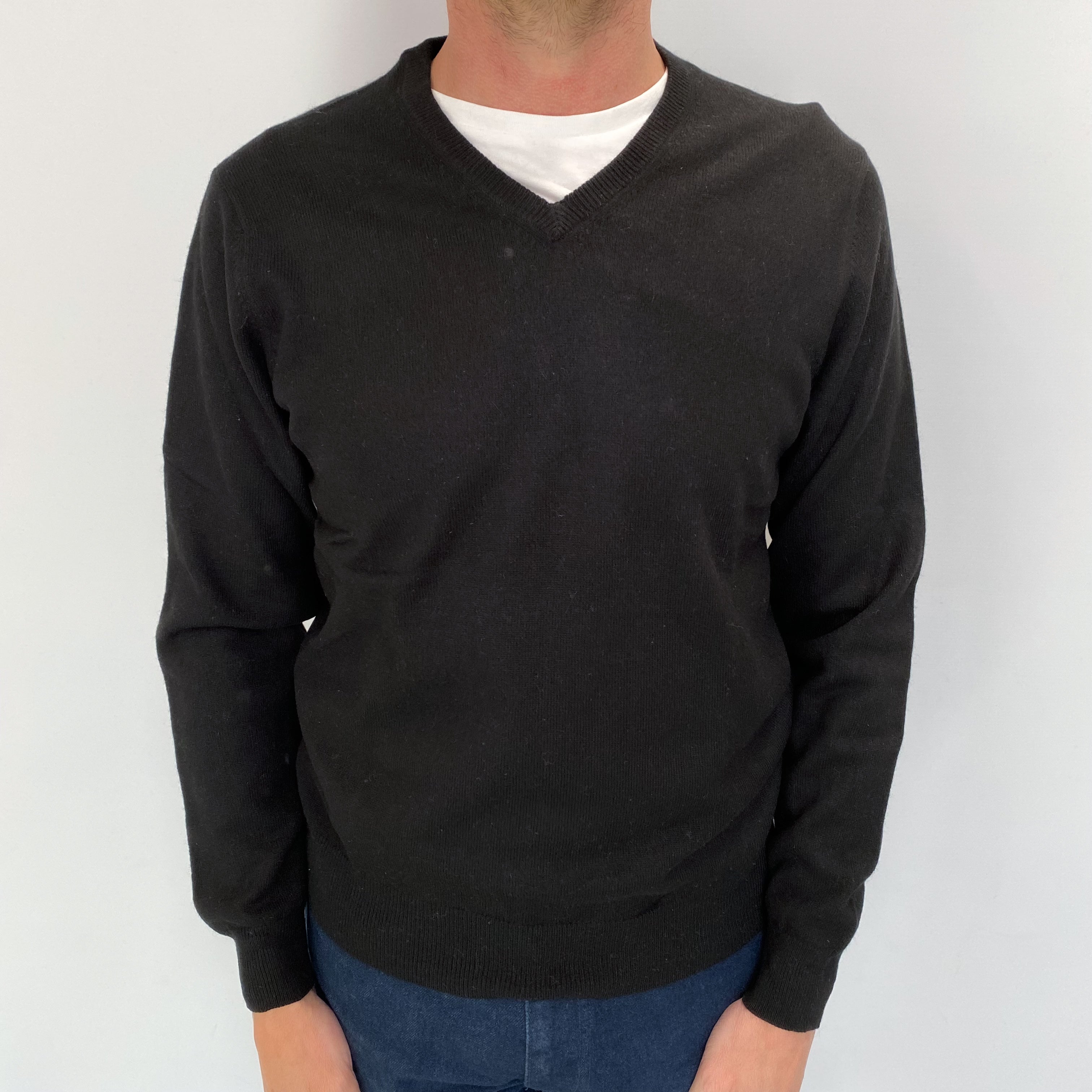 Men's Black Cashmere V Neck Jumper Small