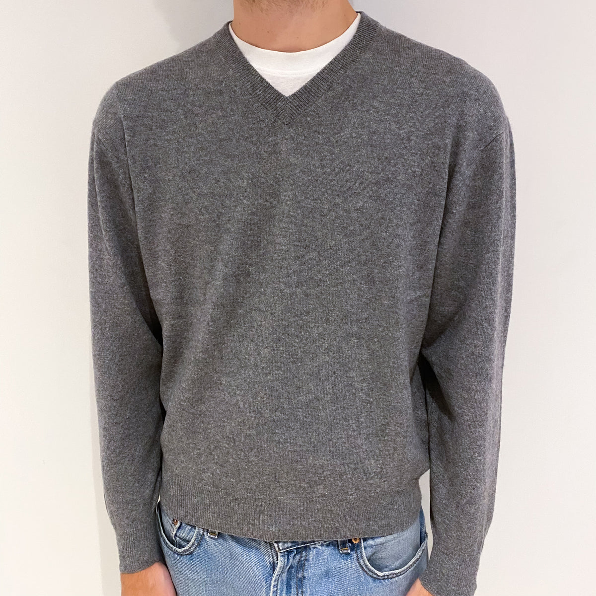 Men's Ash Grey Cashmere V-Neck Jumper Large