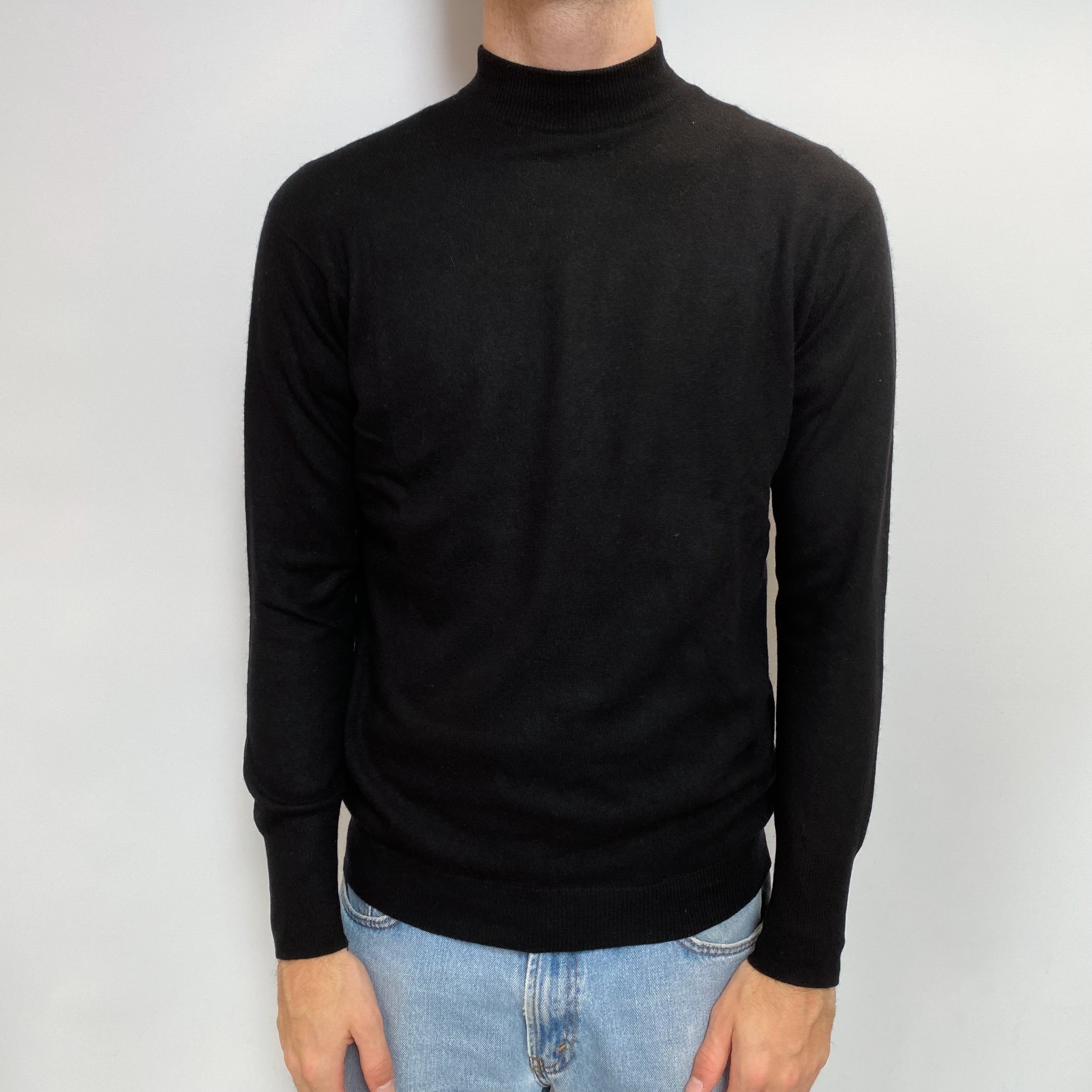 Men's Scottish Black Cashmere Turtle Neck Jumper Large