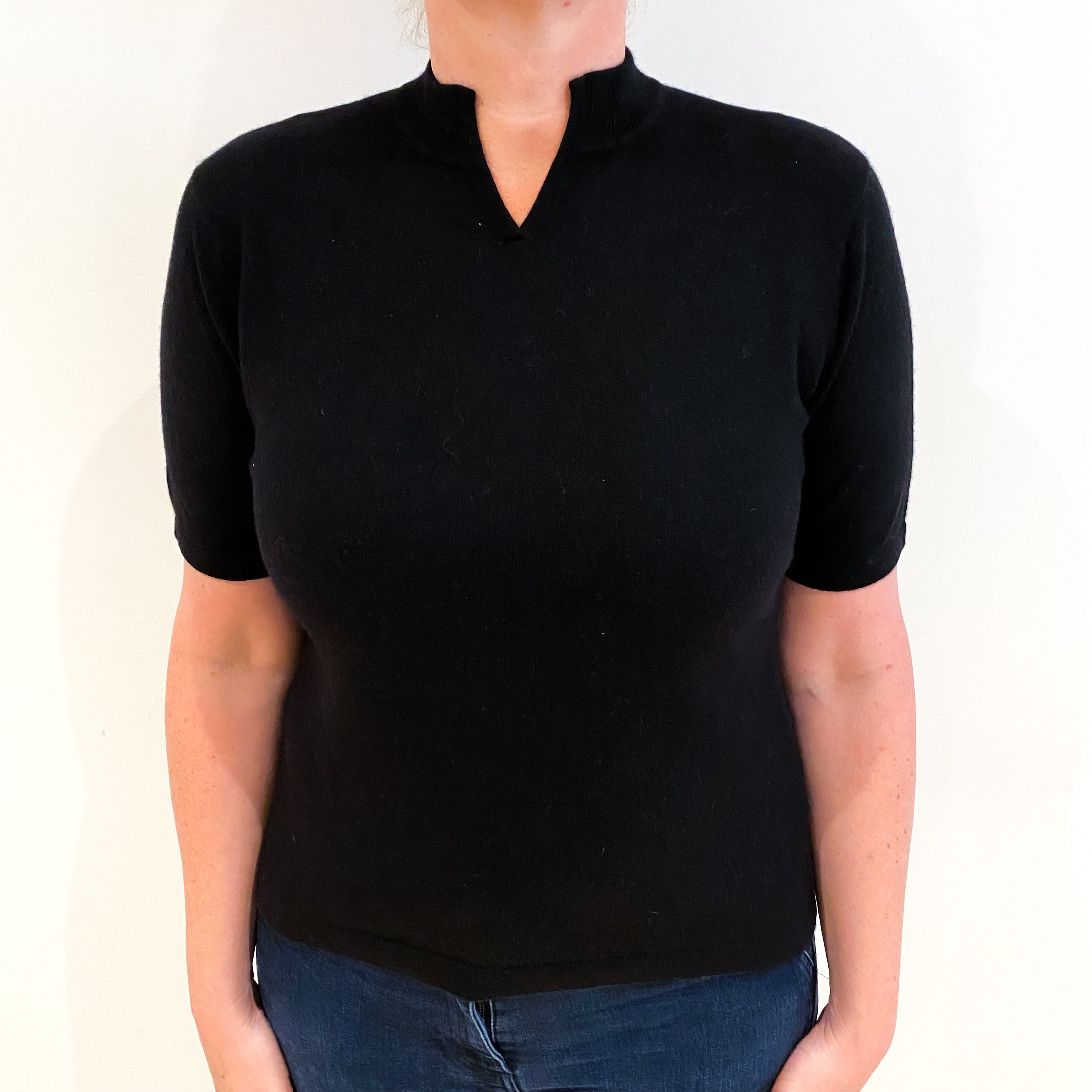 Black Cashmere Turtle Notch Neck Neck Short Sleeved Jumper Large