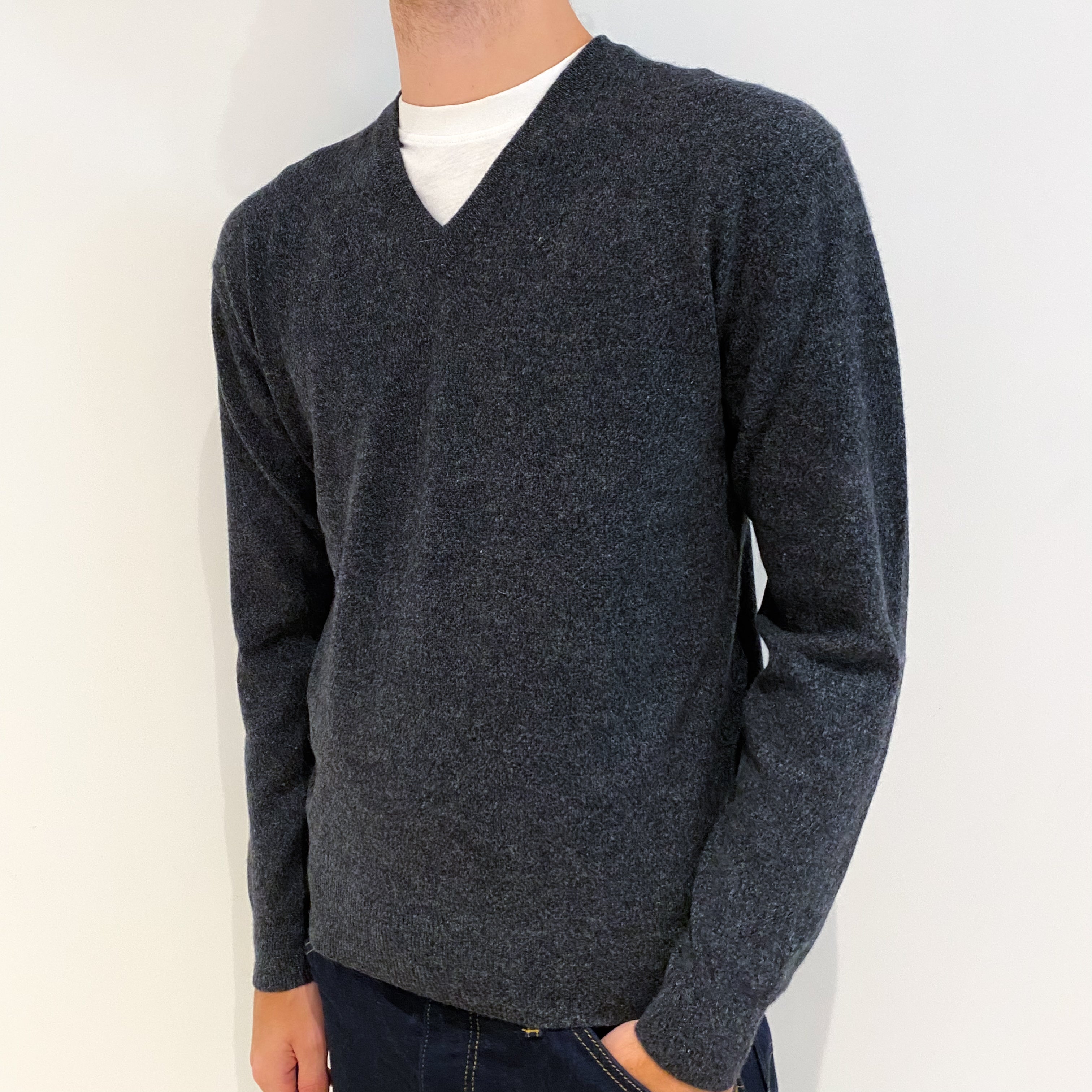 Men's Charcoal Grey Cashmere V-Neck Jumper Medium