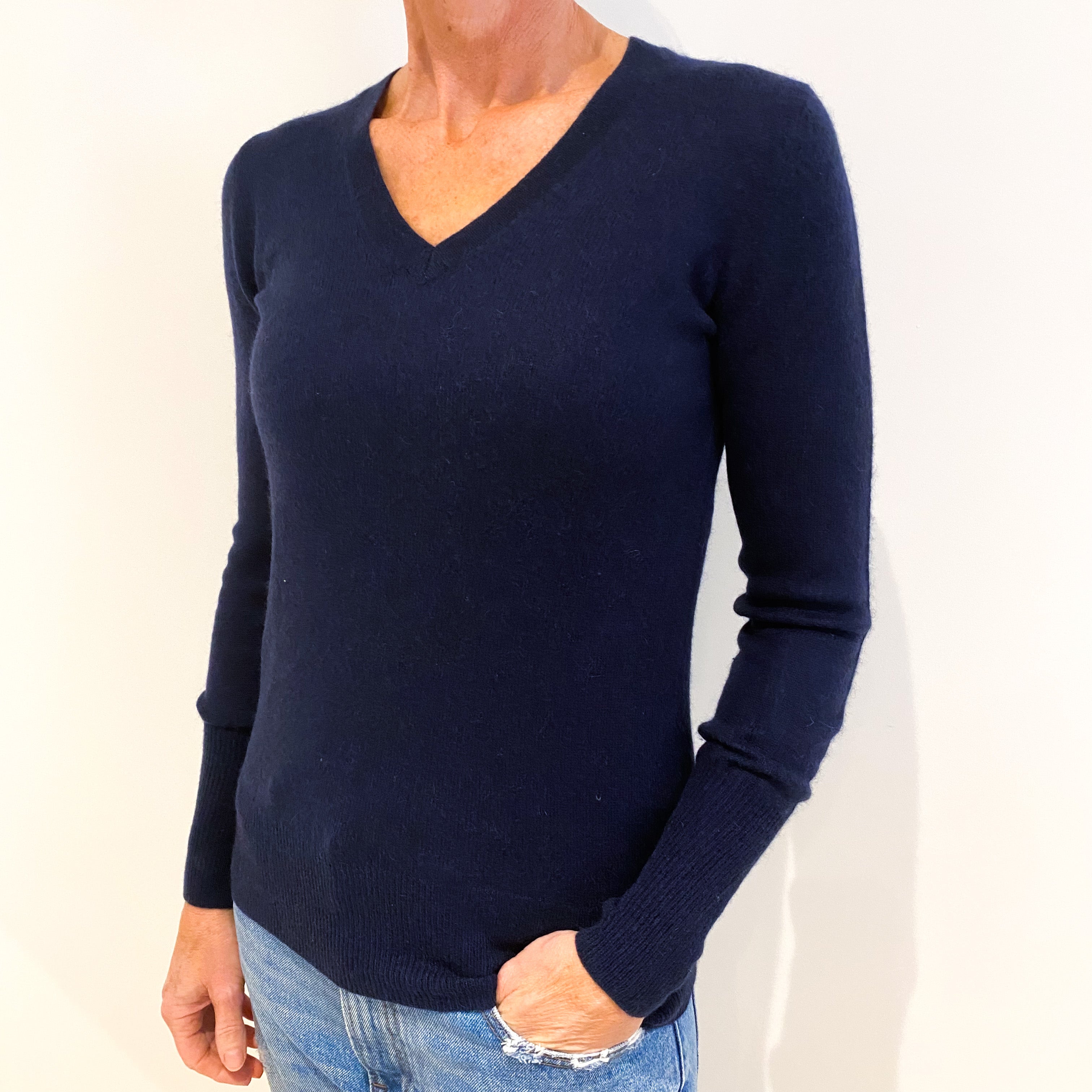 Darkest Navy Blue Cashmere V-Neck Jumper Small