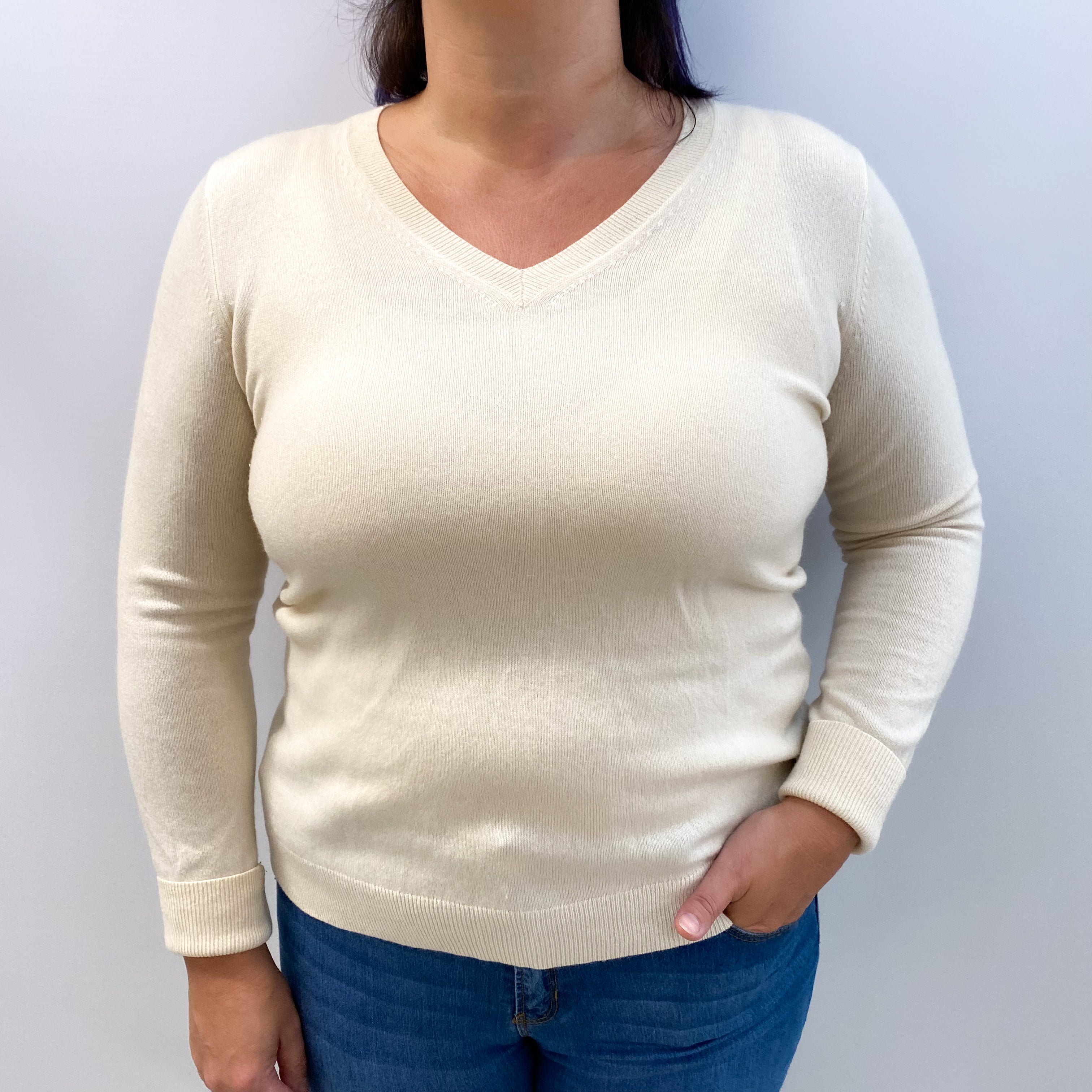 Vanilla Cream Cashmere V Neck Jumper Large
