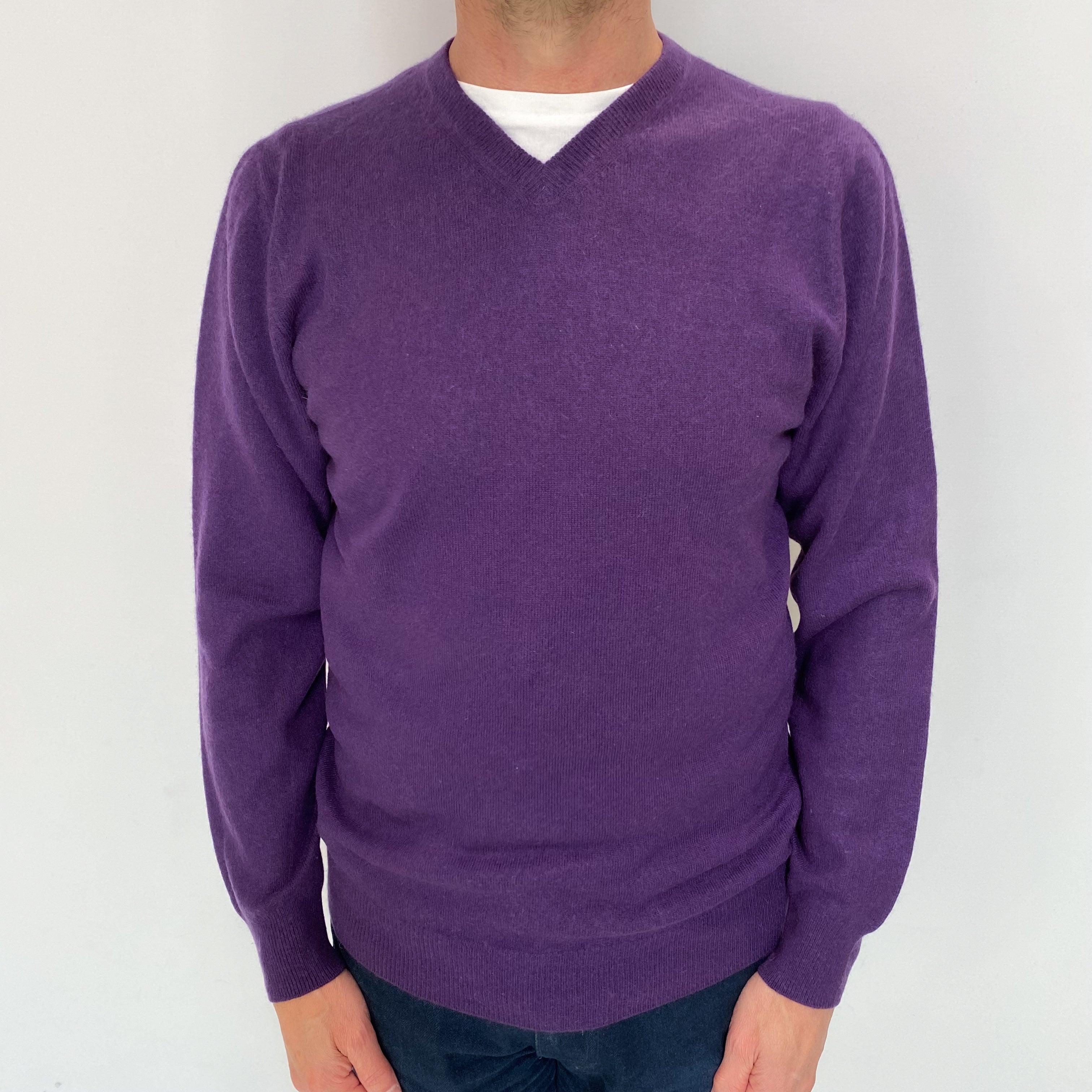 Men's Iris Purple Cashmere V Neck Jumper Small