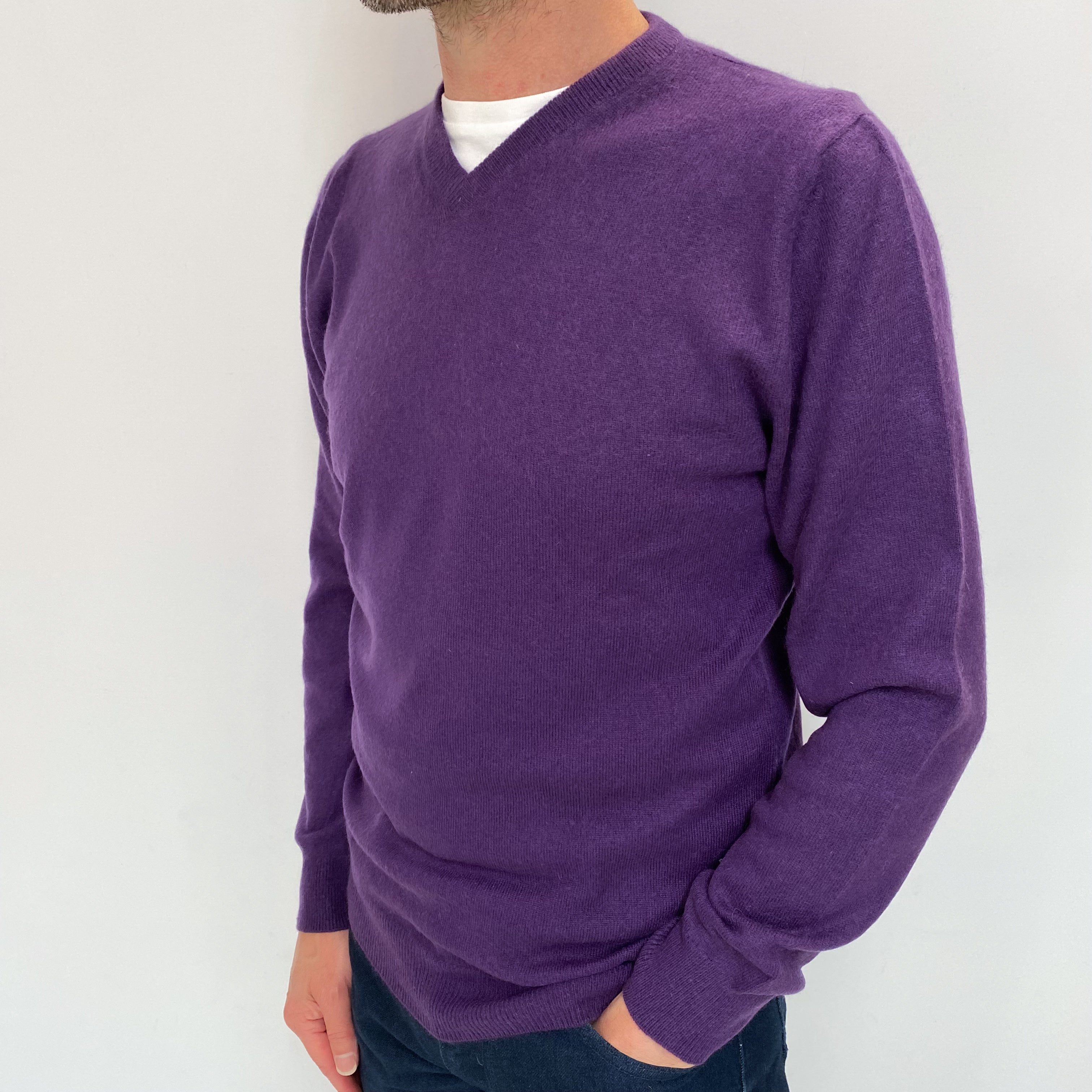 Men's Iris Purple Cashmere V Neck Jumper Small