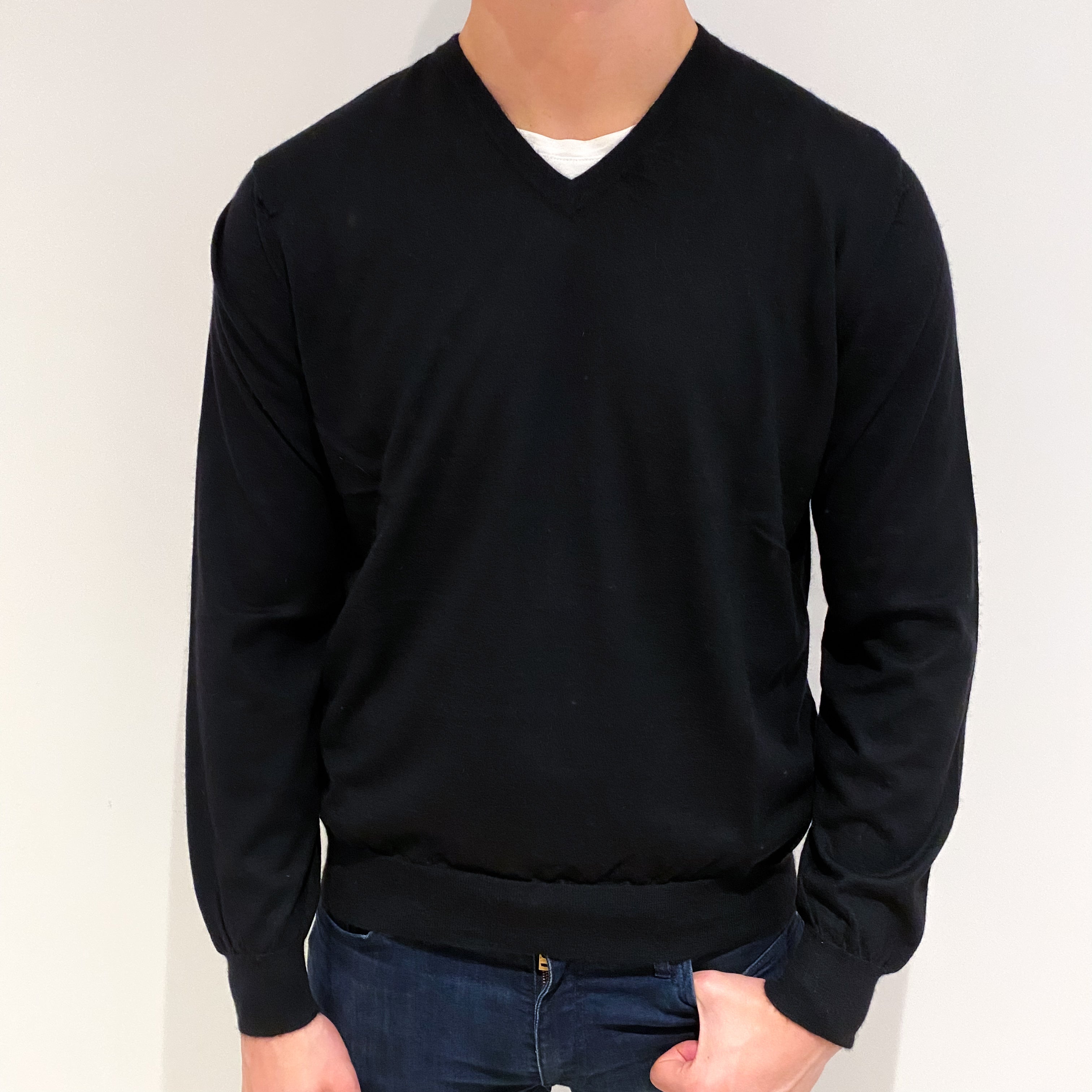 Men's Black Cashmere V Neck Jumper XL