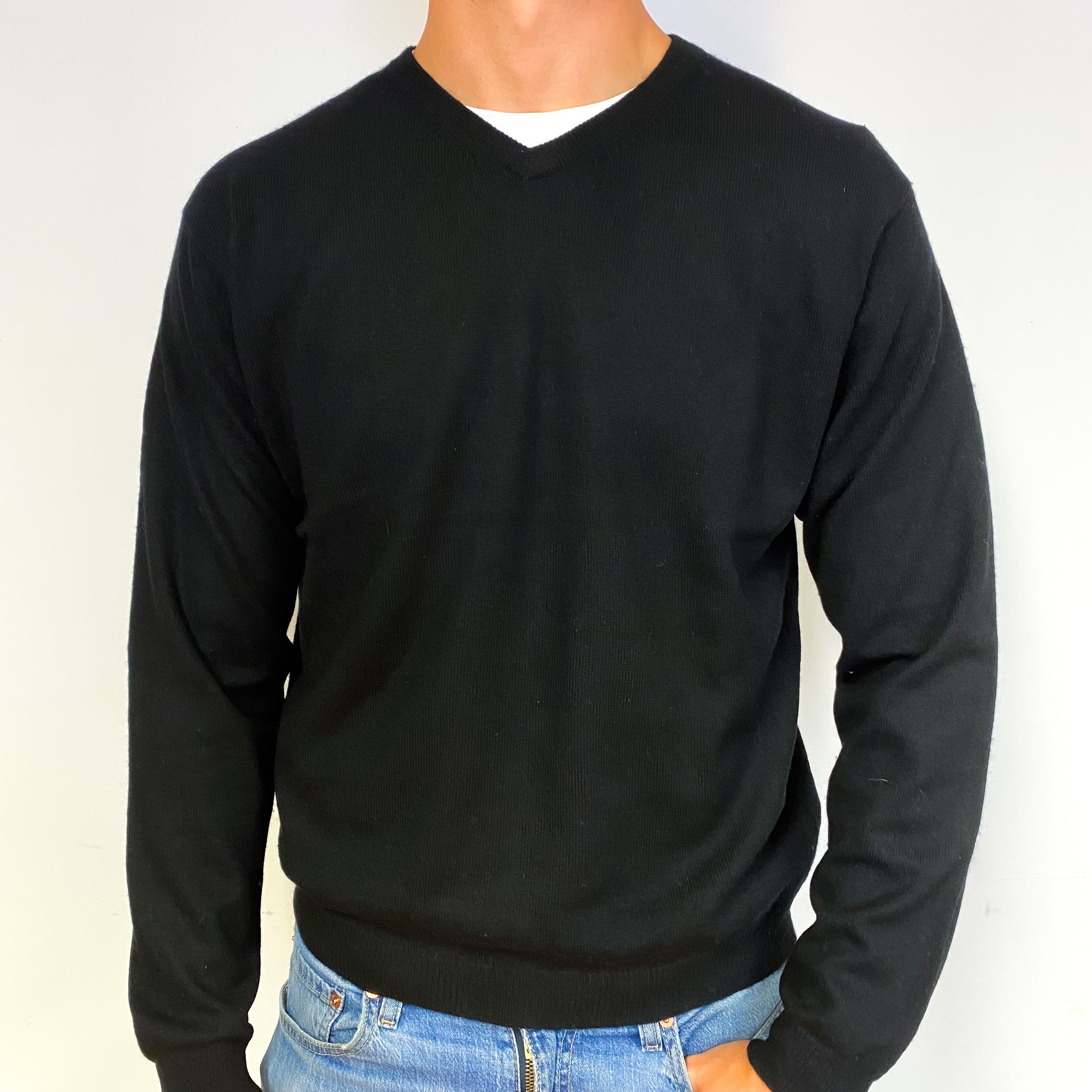 Men's Black Cashmere V-Neck Jumper Extra Large