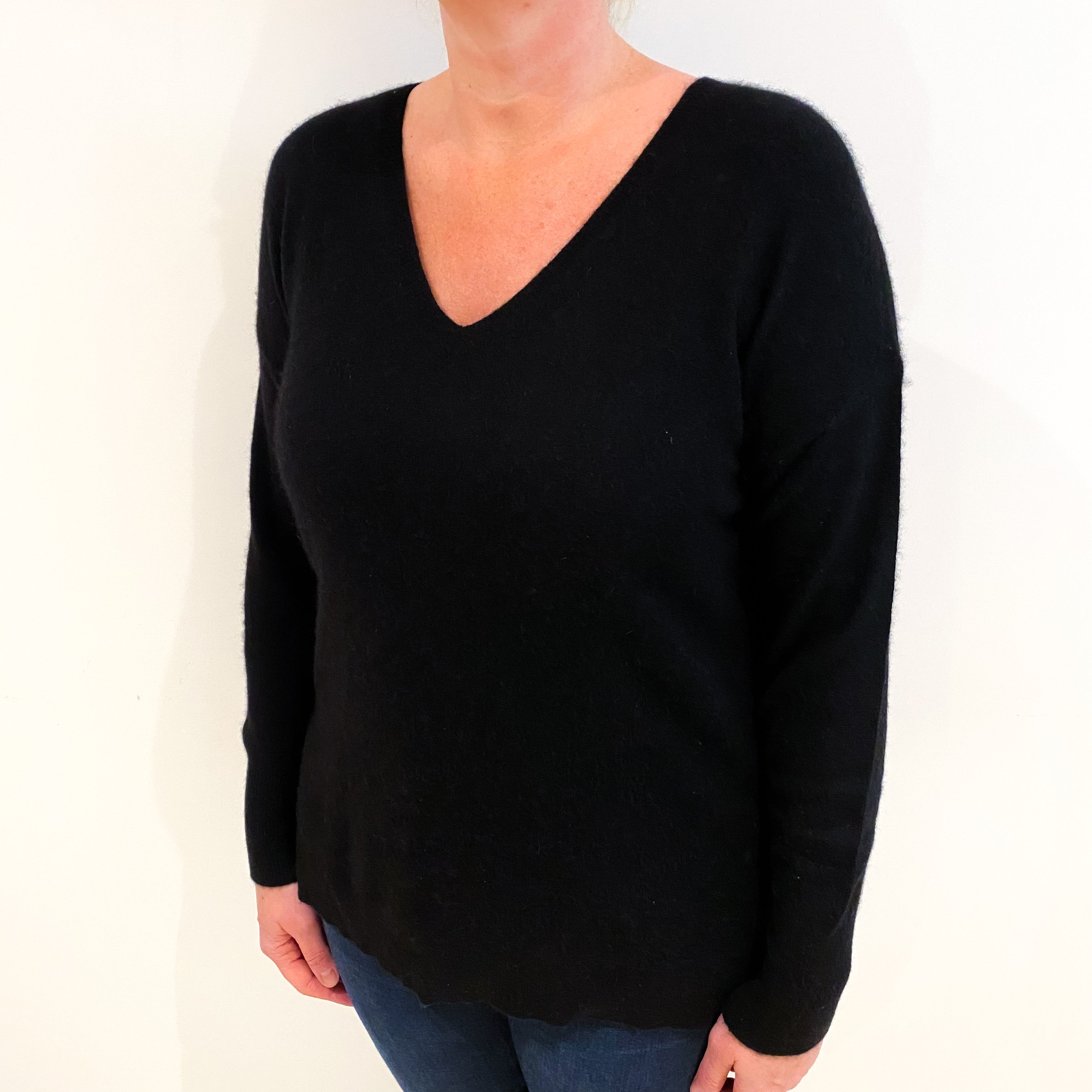 Black Cashmere V Neck Jumper Large