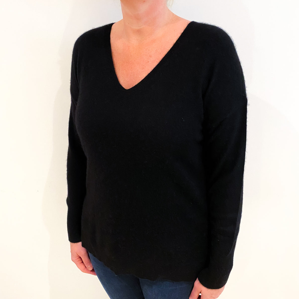 Black Cashmere V Neck Jumper Large